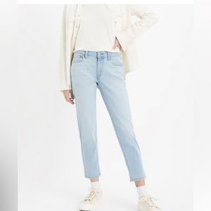 Levi’s Boyfriend light wash.